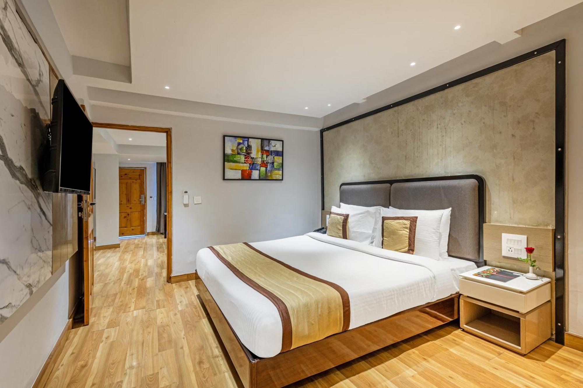 Sterling Legacy Shimla Hotel Екстериор снимка