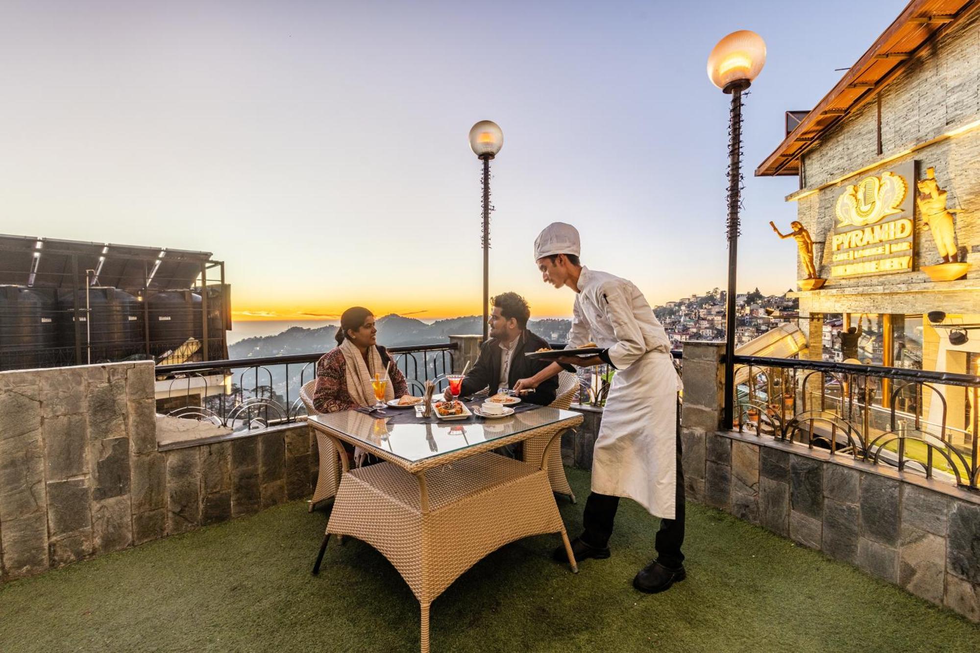 Sterling Legacy Shimla Hotel Екстериор снимка